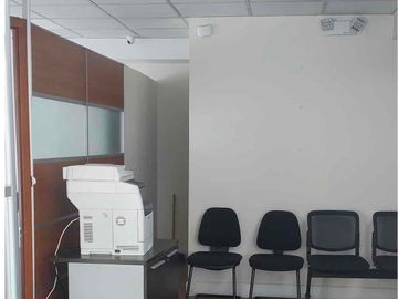 de renta en plena República del Salvador oficina 110 m2 full amoblada 2 estacionamientos guardias áreas comunales