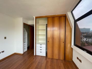 Arriendo Amplio departamento 4D · 3B · Estacionamiento y bodega | Viña del Mar