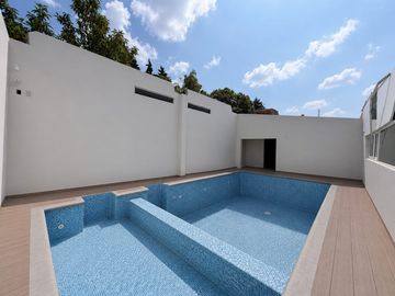 Terreno con construcción en Renta en Metepec, Avenida Tecnológico: Amplio Espacio Comercial