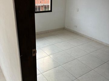 SE ARRIENDA CASA EN CIUDADELA DE LA PALMA. EL CARMEN DE VIBORAL.