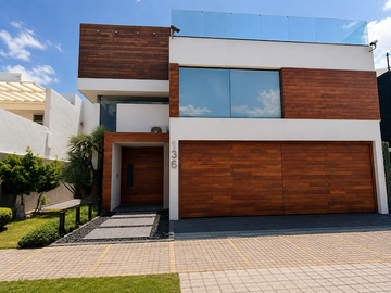 Residencia de Lujo en Venta en Cluster 777 Lomas de Angelópolis