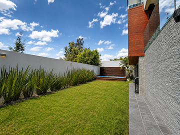 Residencia de Lujo en Venta en Cluster 777 Lomas de Angelópolis