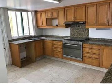 SIERRA GORDA RENTA CASA CON JARDIN Y VIGILANCIA