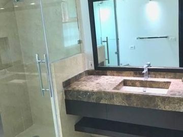 SIERRA GORDA RENTA CASA CON JARDIN Y VIGILANCIA