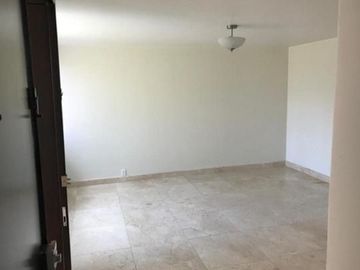 SIERRA GORDA RENTA CASA CON JARDIN Y VIGILANCIA
