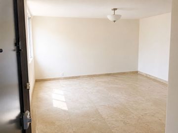 SIERRA GORDA RENTA CASA CON JARDIN Y VIGILANCIA