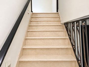 SIERRA GORDA RENTA CASA CON JARDIN Y VIGILANCIA