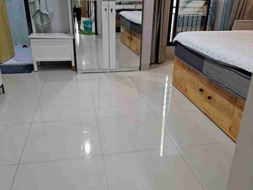 DIJUAL – Rumah 2 Lantai Full Furnished Depan Taman Dekat Park Serpong 🏠🌳✨
