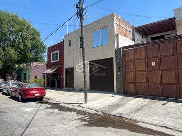 Bodega en venta en Medrano, Guadalajara | 412.59 m²