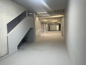Bodega en venta en Medrano, Guadalajara | 412.59 m²