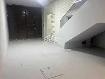 Bodega en venta en Medrano, Guadalajara | 412.59 m²