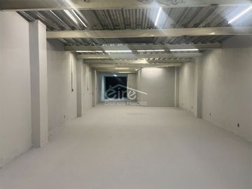 Bodega en venta en Medrano, Guadalajara | 412.59 m²