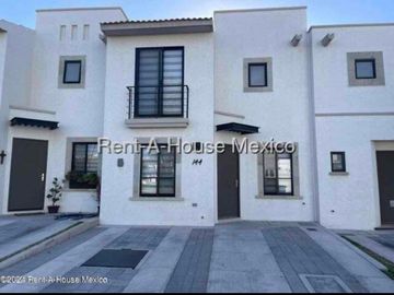 CASA EN RENTA EN ZAKIA CON HABITACIÓN EN PB