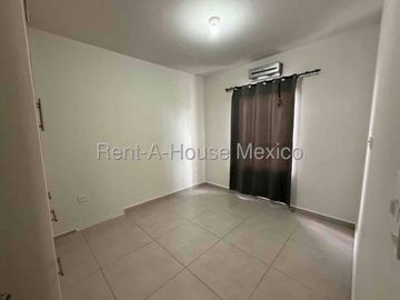 CASA EN RENTA EN ZAKIA CON HABITACIÓN EN PB