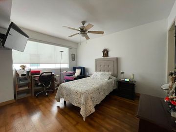 Bello Flat 150 m² en Precursores Surco Cerca a Parque Cersar Vallejo