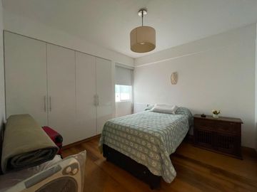 Bello Flat 150 m² en Precursores Surco Cerca a Parque Cersar Vallejo