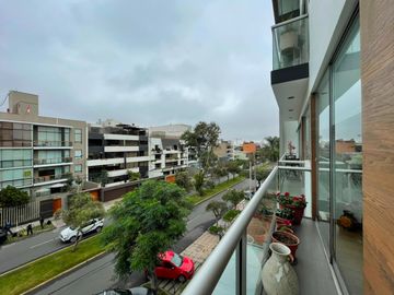Bello Flat 150 m² en Precursores Surco Cerca a Parque Cersar Vallejo