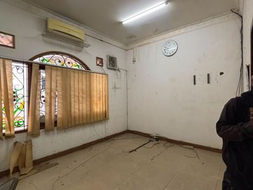 Rumah Di Tebet Barat Jakarta Selatan Cocok Untuk Usaha atau Investasi