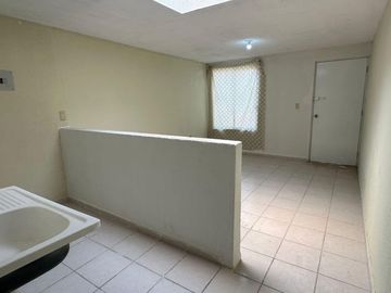 Casa con opcion a crecimiento en Villas de San Martín, Chalco