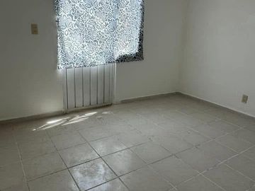 Casa con opcion a crecimiento en Villas de San Martín, Chalco