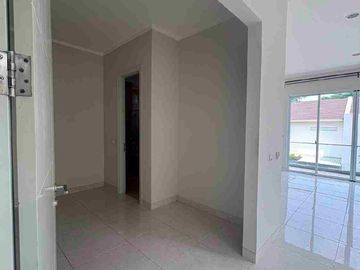 Turun Harga Disewakan Rumah Cluster Cajuputi De Park Bsd City