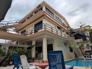 comida suite para ejecutivos con piscina