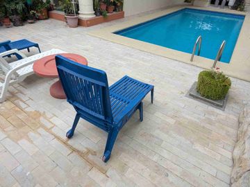 comida suite para ejecutivos con piscina