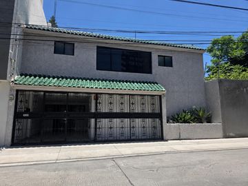 CASA DE USO COMERCIAL EN RENTA EN LEON GUANAJUATO