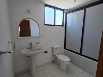 CASA DE USO COMERCIAL EN RENTA EN LEON GUANAJUATO