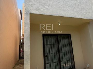 CASA EN RENTA VILLA CALIFORNIA TLAJOMULCO