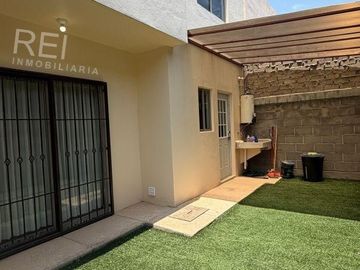 CASA EN RENTA VILLA CALIFORNIA TLAJOMULCO
