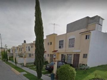 VENDO CASA ADJUDICADA EN VILLA FONTANA TLAQUEPAQUE JALISCO