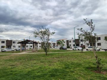 Casa en Renta Amueblada en León Guanajuato, sobre bulevard cañaveral, AL SUR   junto a hospital regional y de especialidad SE FACTURA