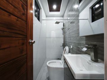 4BR Townhouse Semi-Furnoshed with 2-Car Garage in Roxas District Quezon City SD