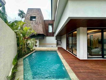 Dijual freehold dan Leashold Villa Lantai II di Canggu Batubolong Bali