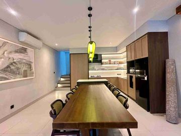 Dijual freehold dan Leashold Villa Lantai II di Canggu Batubolong Bali