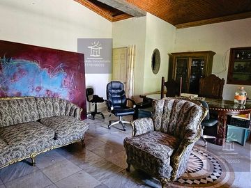 Casa en venta en Jiutepec con Jardín