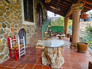 Casa en venta en Jiutepec con Jardín