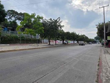 Local comercial en renta sobre el libramiento sur