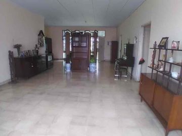 Dijual Rumah Lokasi Strategis, Cocok untuk kontrakan dan Kos-Kos an, Dekat jalan Utama di Jl. Otista, Cipinang, Cempedak, Jatinegara.