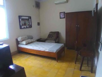 Dijual Rumah Lokasi Strategis, Cocok untuk kontrakan dan Kos-Kos an, Dekat jalan Utama di Jl. Otista, Cipinang, Cempedak, Jatinegara.