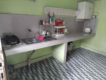 Dijual Rumah Lokasi Strategis, Cocok untuk kontrakan dan Kos-Kos an, Dekat jalan Utama di Jl. Otista, Cipinang, Cempedak, Jatinegara.