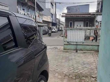 Dijual Rumah Lokasi Strategis, Cocok untuk kontrakan dan Kos-Kos an, Dekat jalan Utama di Jl. Otista, Cipinang, Cempedak, Jatinegara.