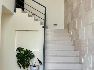 CASA EN RENTA AMUEBLADA EN LEÓN GUANAJUATO SOBRE BULEVARD INSURGENTES, AL NORTE DE LEÓN