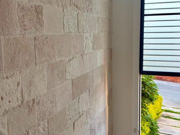 CASA EN RENTA AMUEBLADA EN LEÓN GUANAJUATO SOBRE BULEVARD INSURGENTES, AL NORTE DE LEÓN