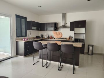 CASA EN RENTA AMUEBLADA EN LEÓN GUANAJUATO SOBRE BULEVARD INSURGENTES, AL NORTE DE LEÓN