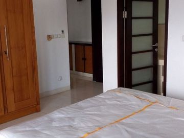 Rumah Mewah dan Besar berdiri Di komplek Villa Disewakan, di Umalas