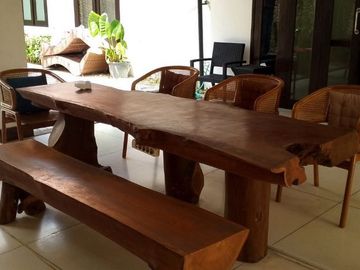 Rumah Mewah dan Besar berdiri Di komplek Villa Disewakan, di Umalas