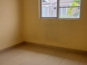 DISEWAKAN CEPAT DAN TERMURAH RUMAH CLUSTER AMARILO VILLAGE GADING SERPONG