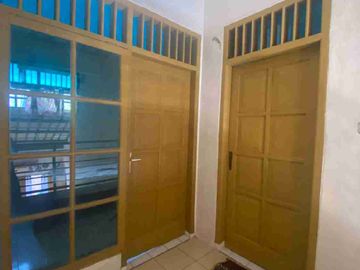 DISEWAKAN RUMAH 2 LANTAI – KOMPLEK PERTAMINA PONDOK GEDE, BEKASI